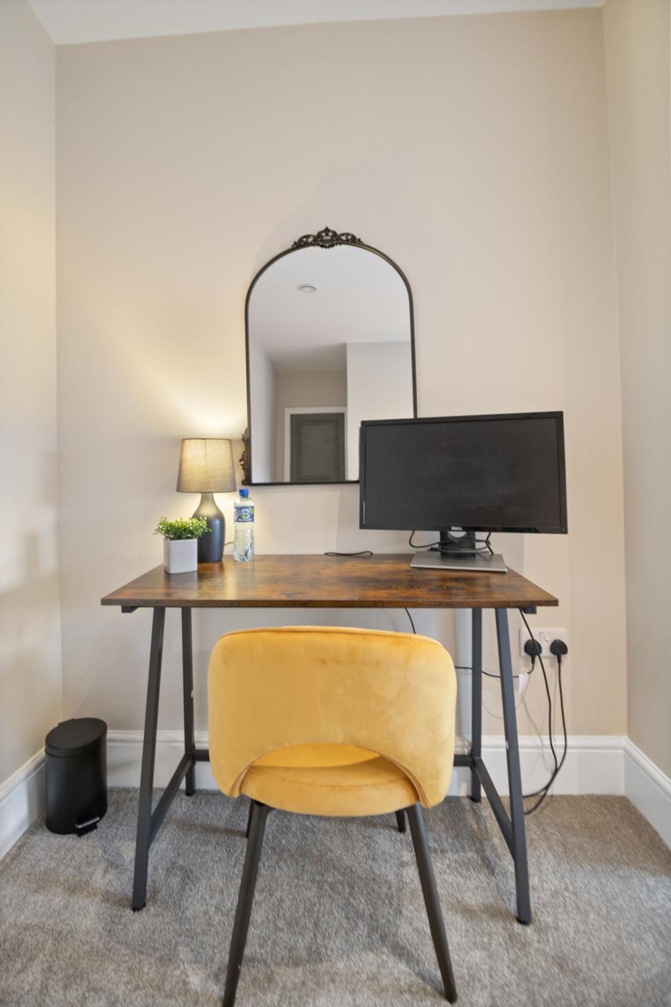 Whiskawaystays - Victoria House - Apartment 6 Worcester Buitenkant foto