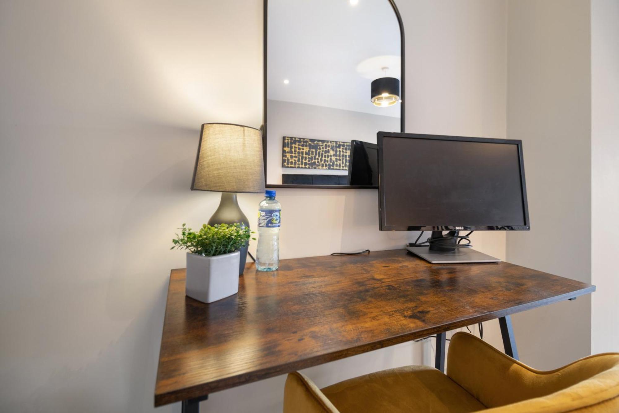 Whiskawaystays - Victoria House - Apartment 6 Worcester Buitenkant foto