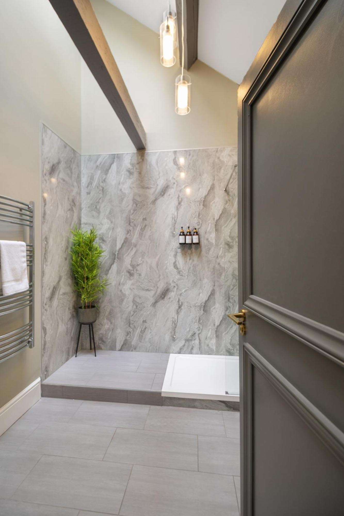 Whiskawaystays - Victoria House - Apartment 6 Worcester Buitenkant foto