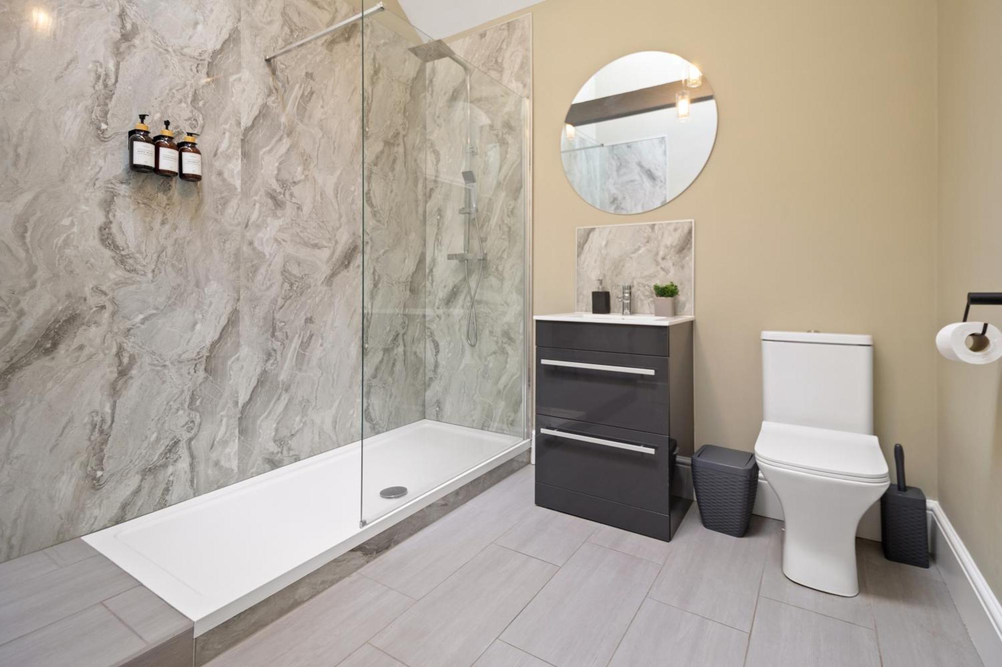 Whiskawaystays - Victoria House - Apartment 6 Worcester Buitenkant foto